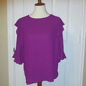 Blouse bell sleeves